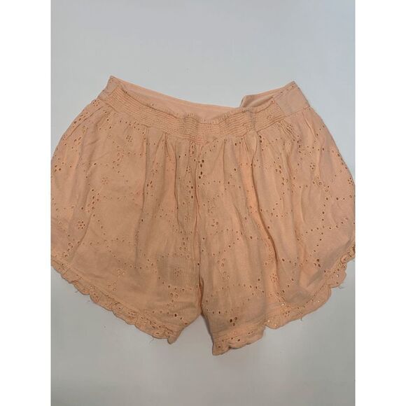 Curvy Red Camel Eyelet Lined Short - Picture 6 of 6